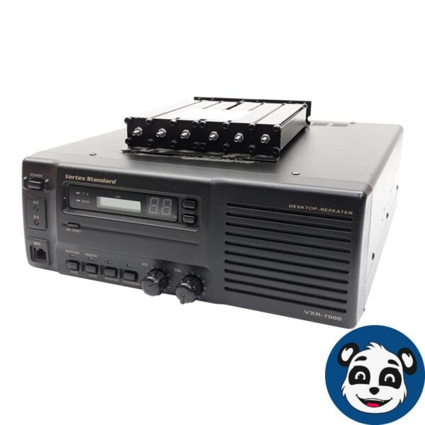 VERTEX STANDARD VXR-7000 UHF Radio Repeater, w/ Mic 4201-C6 & Power Cord - "B"